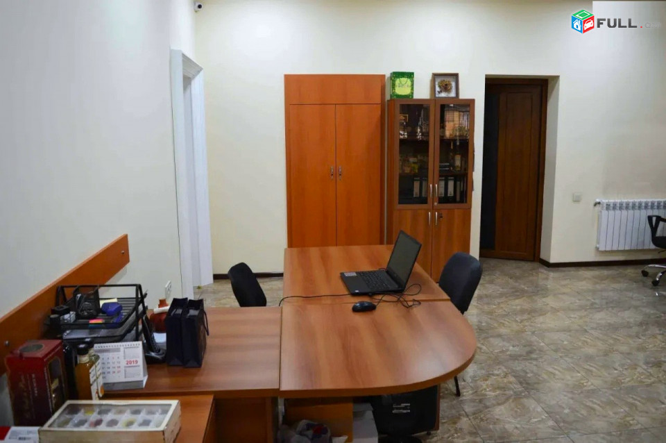 Սունդուկյան փողոցում՝  1-ին գիծ, վարձով է տրվում ընդարձակ և հարմարավետ կոմերցիոն տարածք, For rent, կոդ G2169
