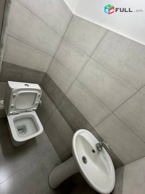 վարձով է տրվում ընդարձակ կոմերցիոն տարածք։ For rent կոդ G2216