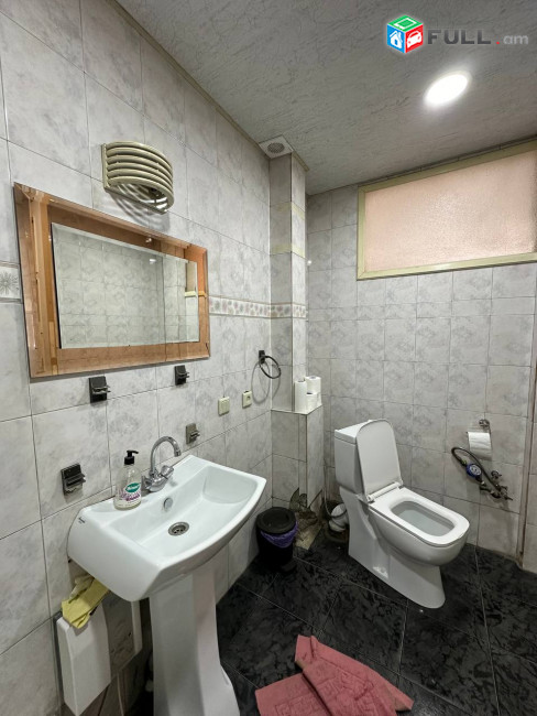 Երևանի սրտում ՝ Մաշտոցի պողոտայում, Օպերաի հարևանությամբ, վարձով է տրվում ընդարձակ, հարմարավետ գրասենյակային տարածք, For rent, կոդ G2218