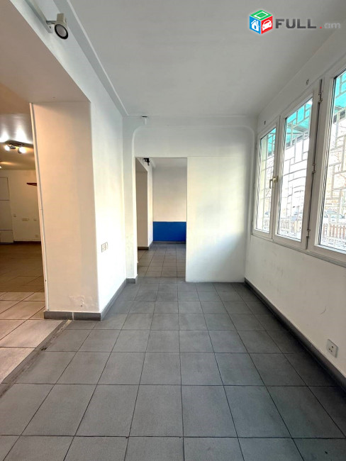 Փոքր կենտրոն, 1-ին գիծ կոմերցիոն տարածք, for rent, կոդ G2228