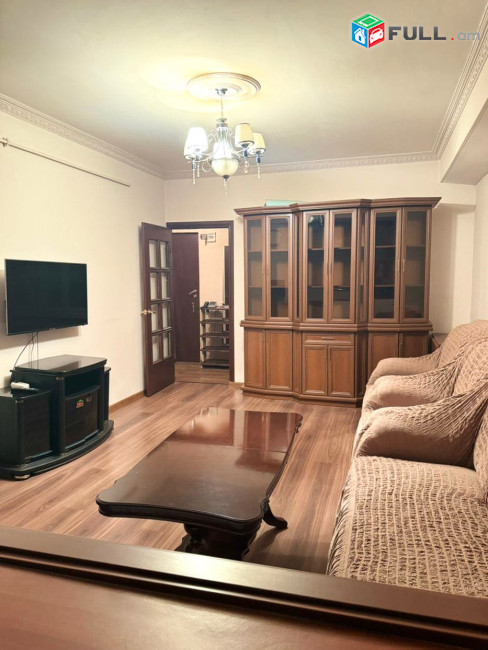 Վարձով բնակարան Արամ Խաչատրայն փողոցում: For rent կոդ B1563
