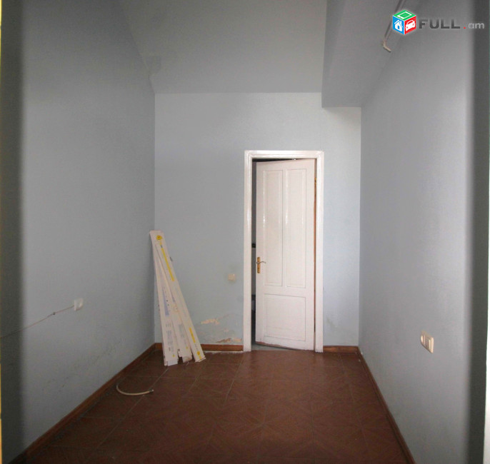 Օրբելի փողոցում վաճառվում է 3 սենյականոց կոմերցիոն տարածք, 110քմ, For sale, կոդ C1661