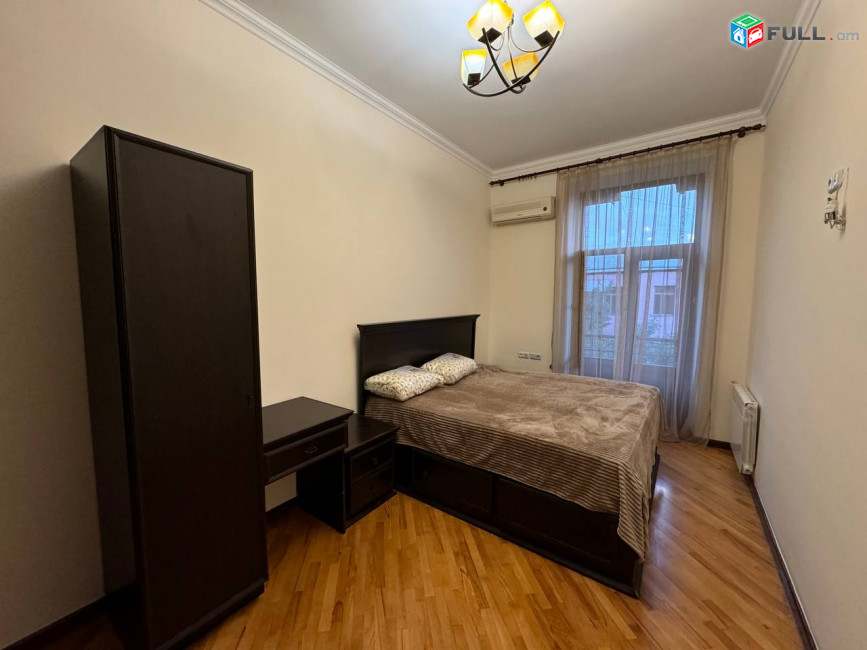 Կենտրոնում վարձով 3սենյականոց բնակարան, For rent, կոդ B1586