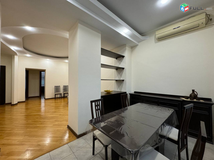 Կենտրոնում վարձով 3սենյականոց բնակարան, For rent, կոդ B1586