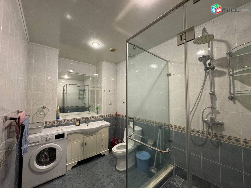 Կենտրոնում վարձով 3սենյականոց բնակարան, For rent, կոդ B1586