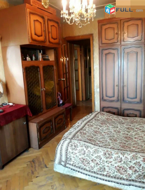 Սայաթ-Նովա-Նալբանդյան խաչմերուկին մոտ վաճառվում է 3սենյականոց բնակարան, For rent, կոդ C1686