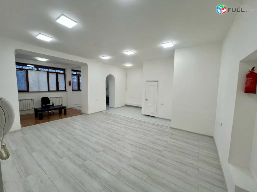 Վարձով է տրվում 1-ին գիծ կոմերցիոն տարածք։ For rent կոդ G2344