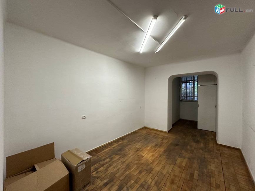 Կոմերցիոն տարածք, 125 քմ, Աբովյան փողոց, Կոդ G2349
