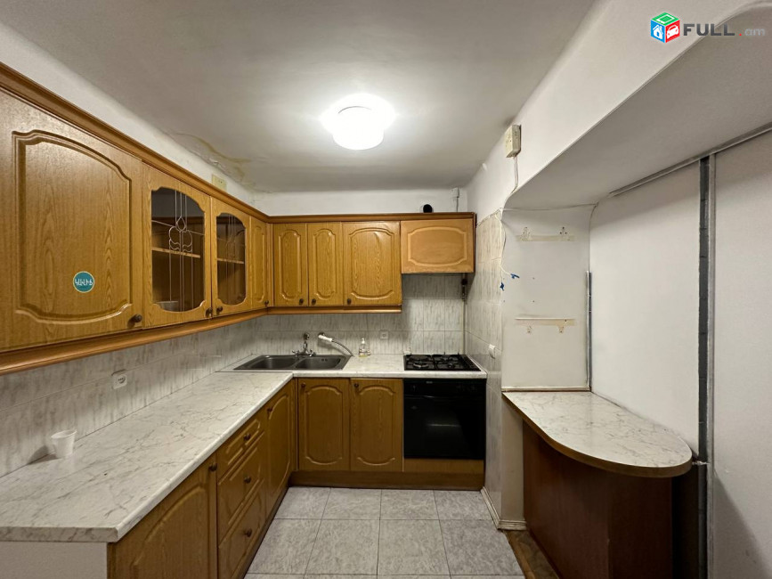 Կոմերցիոն տարածք, 125 քմ, Աբովյան փողոց, Կոդ G2349