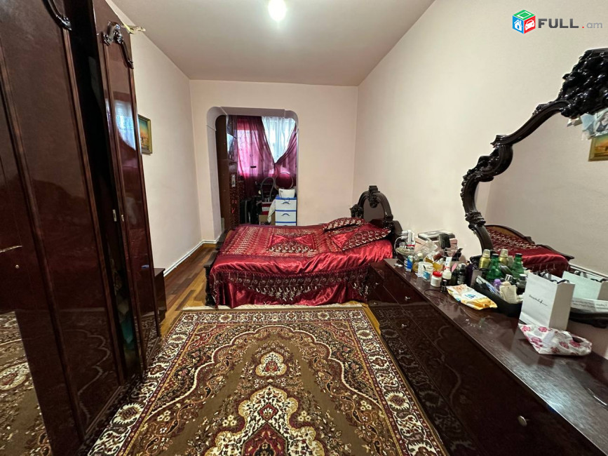 Վրացական փողոցում վաճառվում է բնակարան  For sale C1707