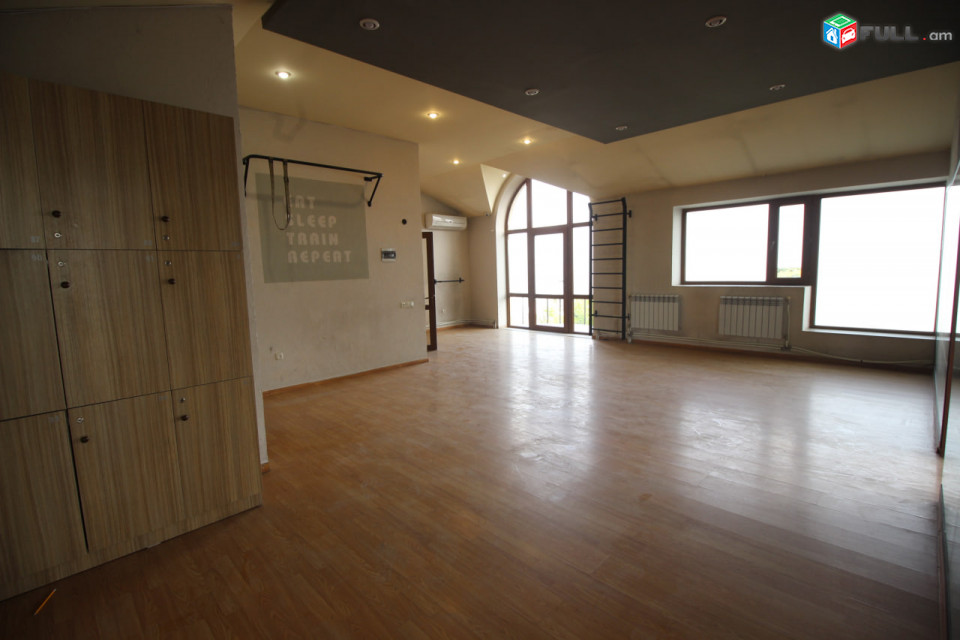 Վարձով է տրվում բազմաֆունկցիոնալ տարածք։ For rent կոդ G2392