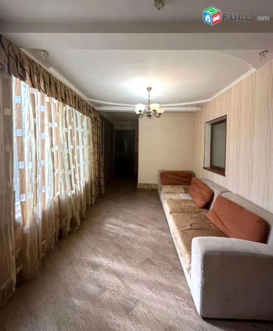 Վարձով է տրվում 3 սենյականոց բնակարան For rent կոդ B1606