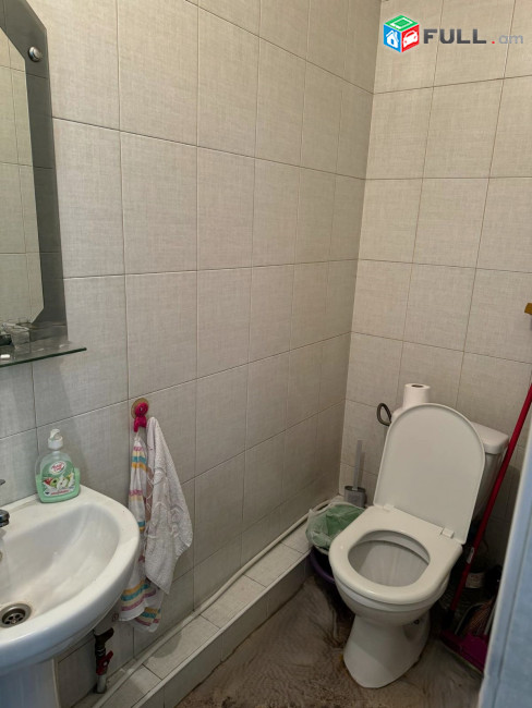 Վարձով է տրվում բազմաֆունկցիոնալ տարածք For rent կոդ G2403