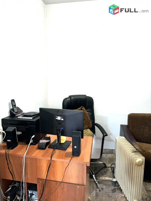 Վարձով է տրվում բազմաֆունկցիոնալ տարածք For rent կոդ G2403
