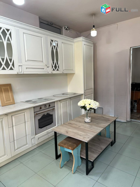Վարձով է տրվում բազմաֆունկցիոնալ տարածք For rent կոդ G2403