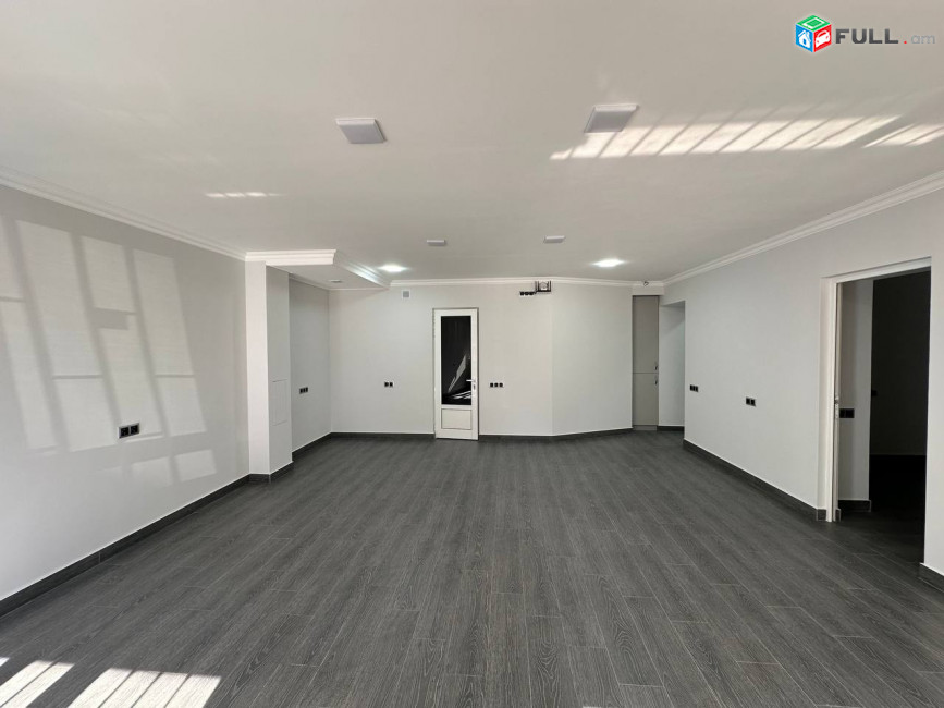 Տրվում է վարձով բազմաֆունկցիոնալ տարածք  For rent կոդ G2404