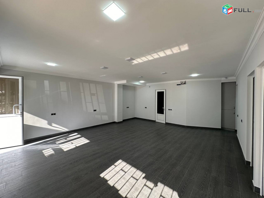 Տրվում է վարձով բազմաֆունկցիոնալ տարածք  For rent կոդ G2404