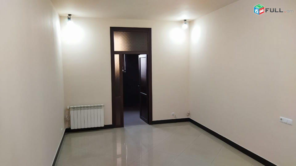 Վարձով է տրվում բազմաֆունցիոնալ տարածք For rent կոդ G2426