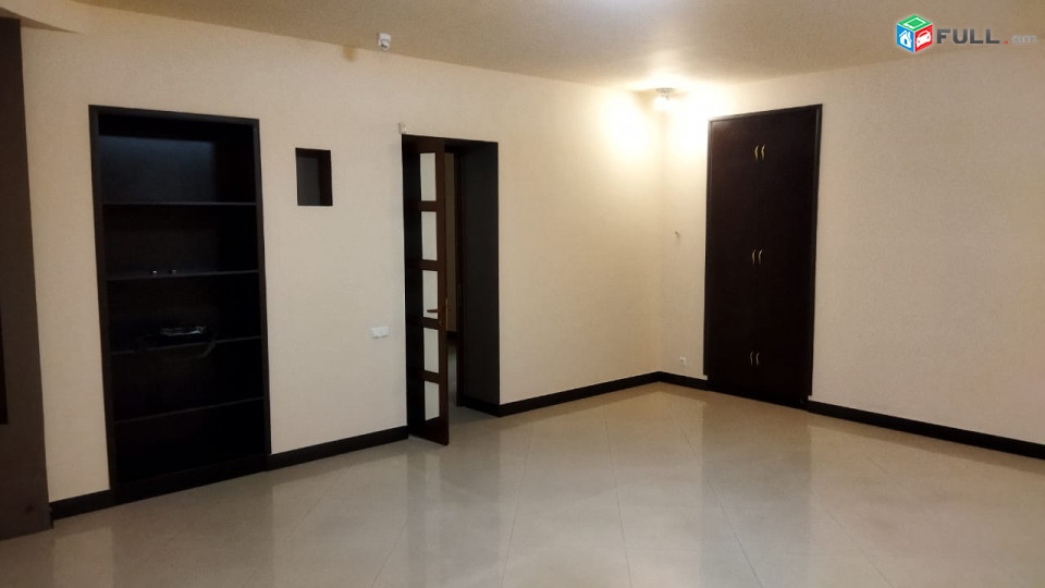Վարձով է տրվում բազմաֆունցիոնալ տարածք For rent կոդ G2426