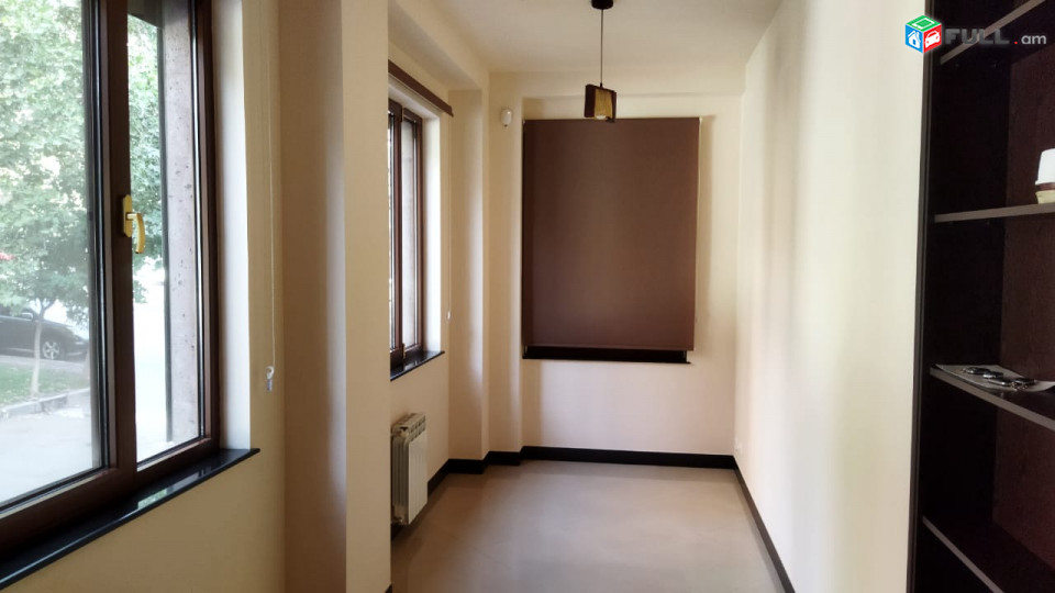 Վարձով է տրվում բազմաֆունցիոնալ տարածք For rent կոդ G2426