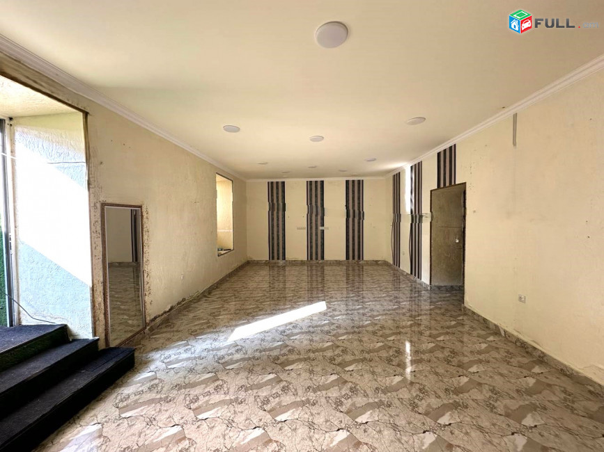 Վարձով է տրվում բազմաֆունկցիոնալ տարածք For rent կոդ G2428