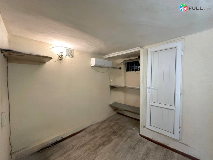 Վարձով է տրվում կոմերցիոն տարածք For rent կոդ G2434