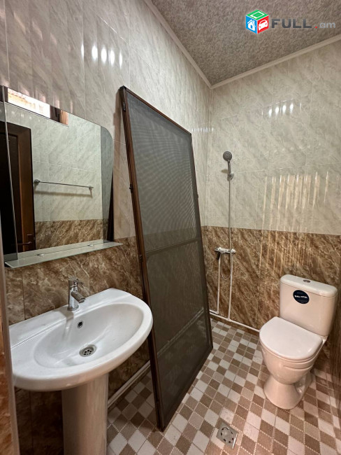 վարձով է տրվում  գրասենյակային տարածք։  For rent, կոդ G2177