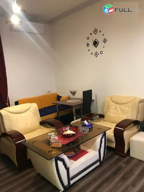 Վարձով է տրվում բնակարան։ For rent կոդ B1611