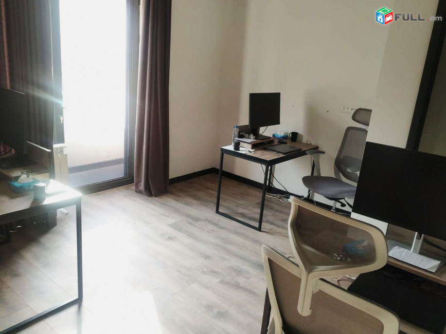 Վարձով է տրվում գրասենյակային տարածք։ For rent կոդ G2450