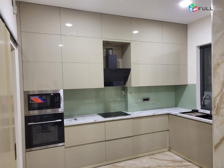 Վարձով է տրվում գրասեյակային տարածք։ For rent կոդ G2457
