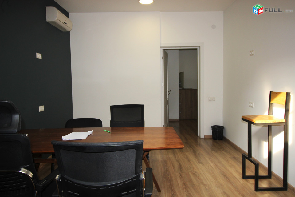 Վարձով է տրվում գրասենյակային տարածք։  For rent կոդ G2459