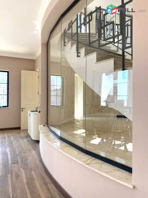 Վարձով է տրվում գրասենյակային տարածք։ For rent կոդ G2462