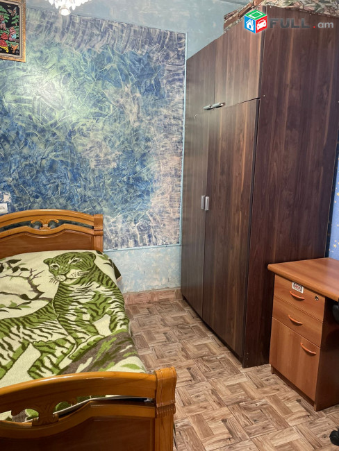 Վարձով 3 սենյականոց բնակարան For rent կոդ B1614