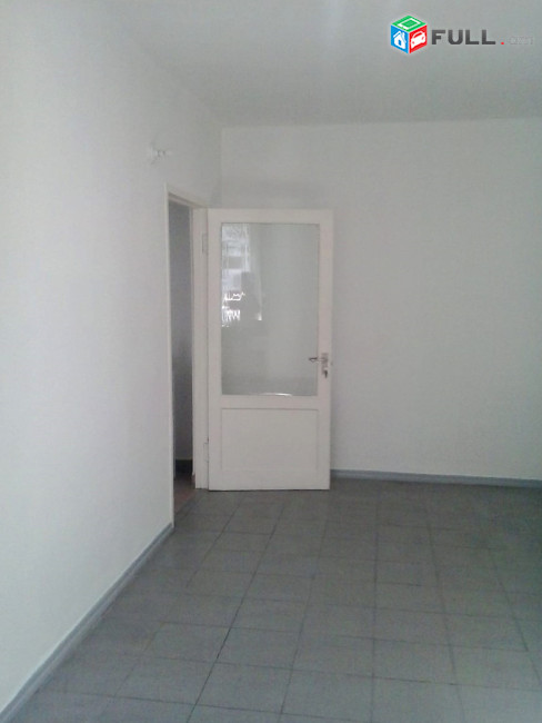 Վարձով կոմերցիոն տարածք։ For rent կոդ G2474