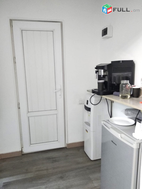 Վարձով կոմերցիոն տարածք։ For rent կոդ G2474