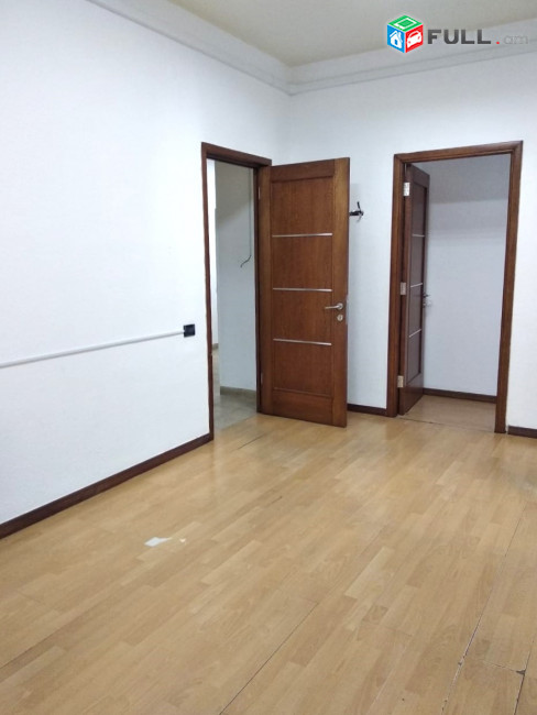 Վարձով է տրվում կոմերցիոն տարածք։ For rent կոդ G2478