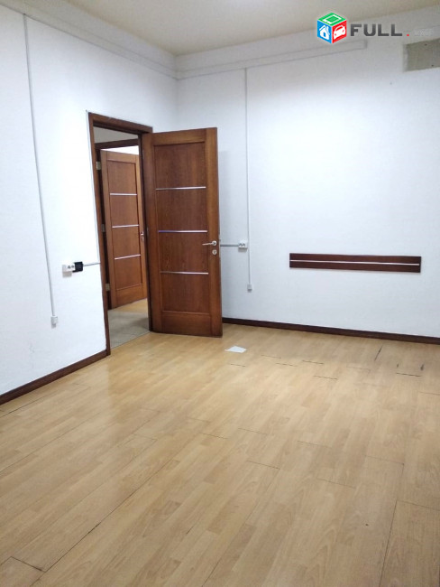 Վարձով է տրվում կոմերցիոն տարածք։ For rent կոդ G2478