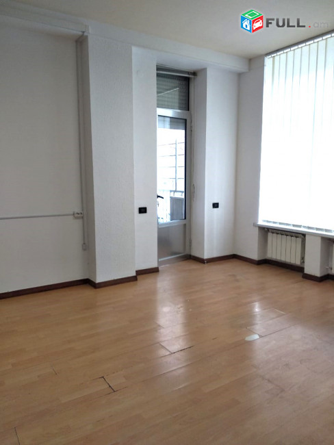 Վարձով է տրվում կոմերցիոն տարածք։ For rent կոդ G2478