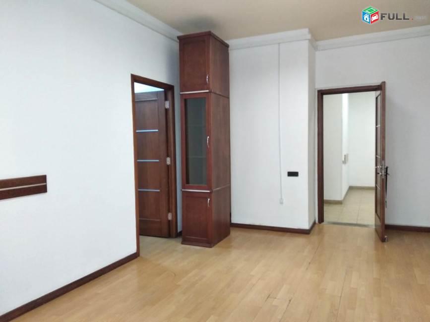 Վարձով է տրվում կոմերցիոն տարածք։ For rent կոդ G2478