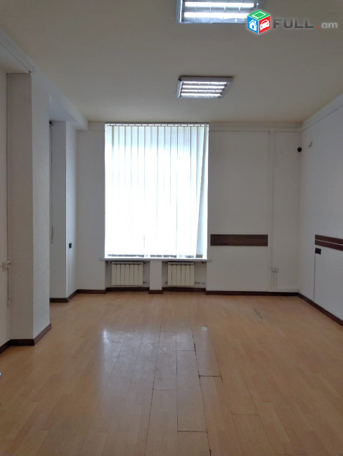 Վարձով է տրվում կոմերցիոն տարածք։ For rent կոդ G2478
