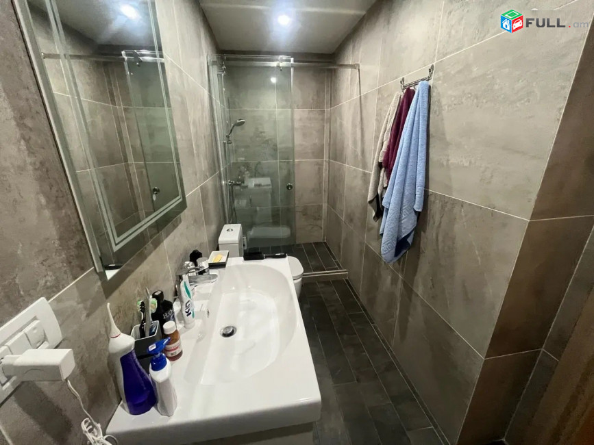 Վարձով է տրվում կոմերցիոն տարածք։ For rent կոդ G2483