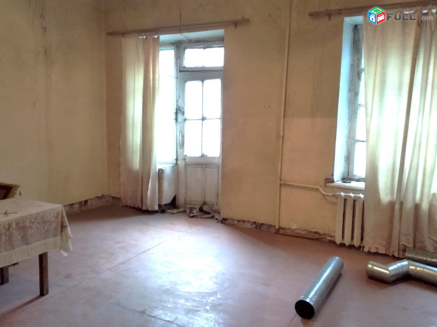 Վաճառվում է բնակարան կենտրոնում։ For sale կոդ C1759