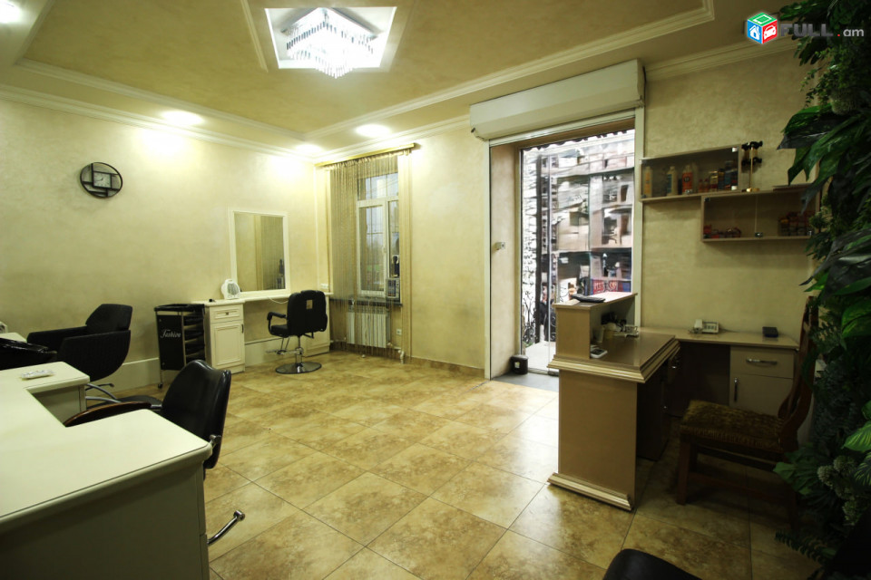 վարձով է տրվում կոմերցիոն տարածք։ For rent կոդ G2490