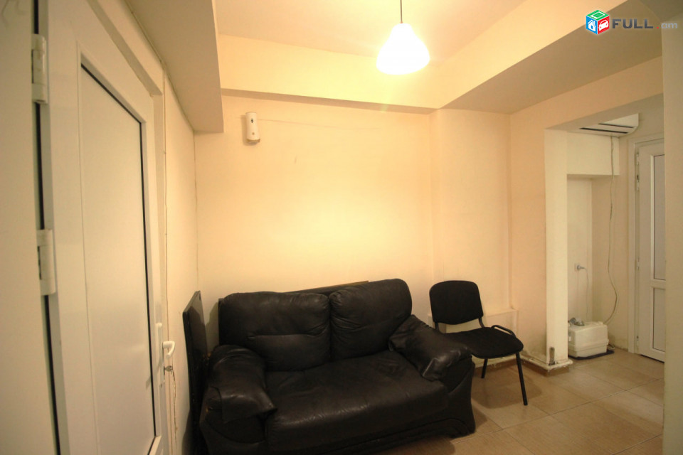 վարձով է տրվում կոմերցիոն տարածք։ For rent կոդ G2490