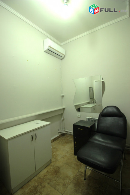 վարձով է տրվում կոմերցիոն տարածք։ For rent կոդ G2490
