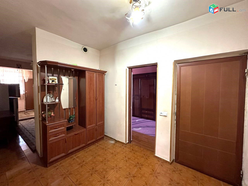 Վաճառվում է 3 սենյականոց բնակարան։ For sale կոդ C1768