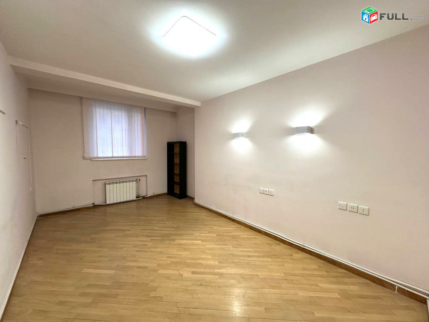 Վարձով 1-ին գիծ կոմերցիոն տարածք։ For rent կոդ G2508