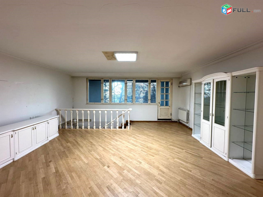 Վարձով 1-ին գիծ կոմերցիոն տարածք։ For rent կոդ G2508