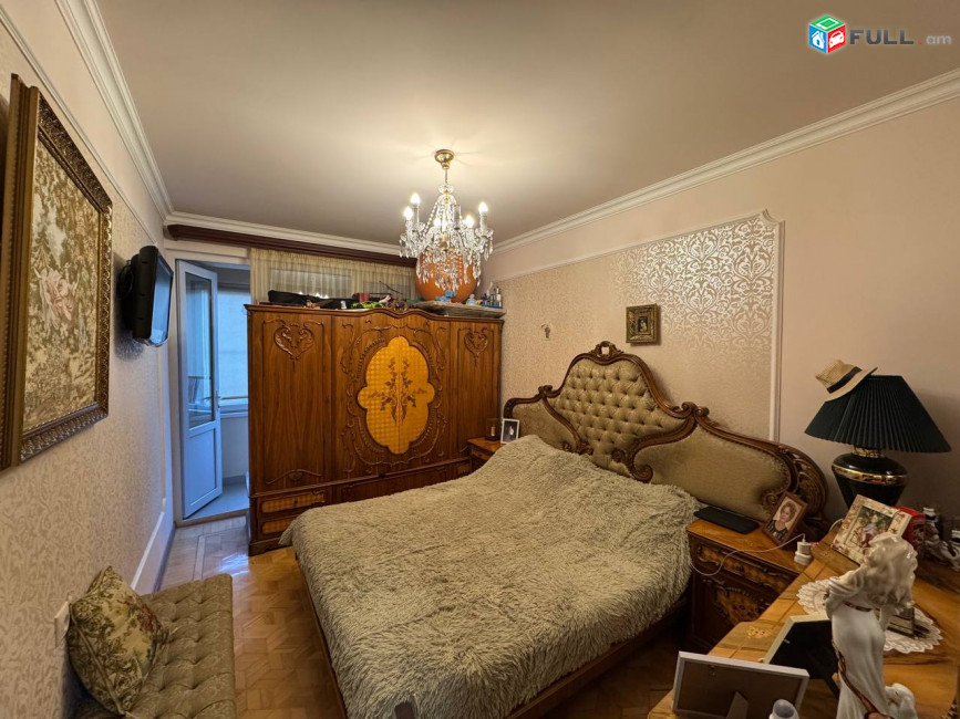 Վաճառվում է 4 սենյականոց, արևկող բնակարան։ For sale կոդ C1775