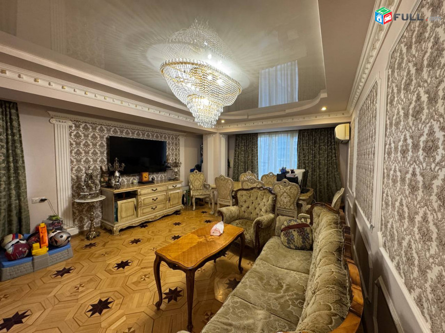 Վաճառվում է 4 սենյականոց, արևկող բնակարան։ For sale կոդ C1775